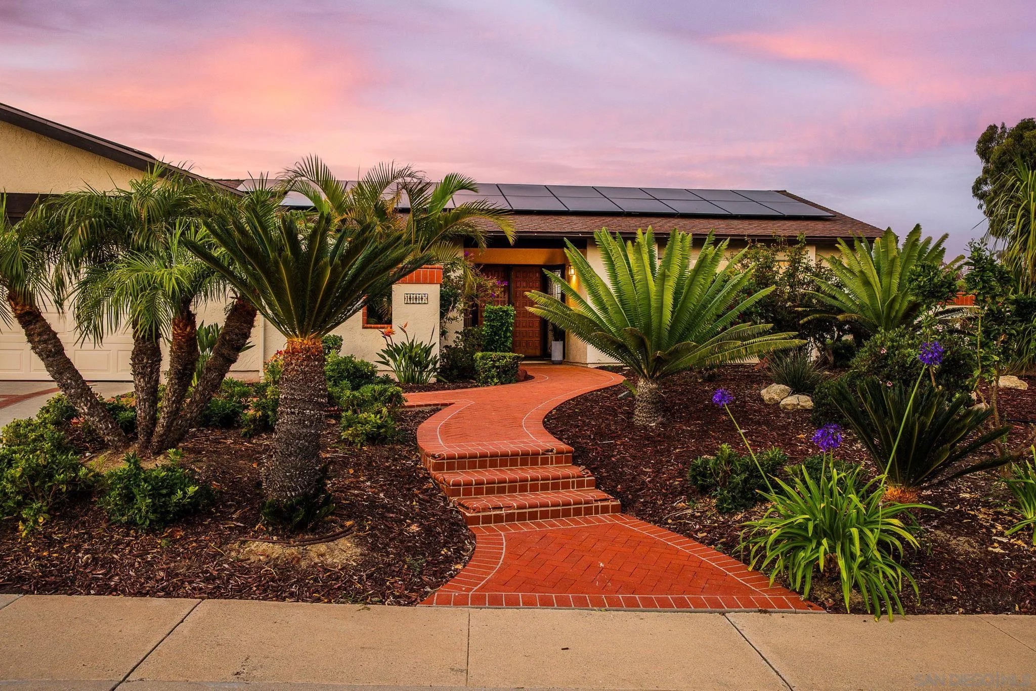 1007 Passiflora Ave