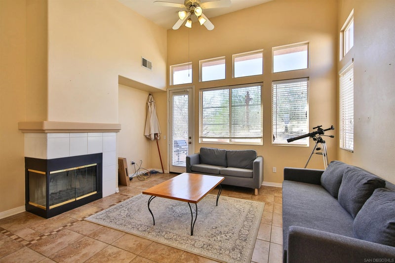 1840 Las Casitas Dr