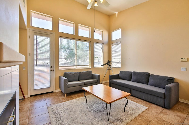 1840 Las Casitas Dr