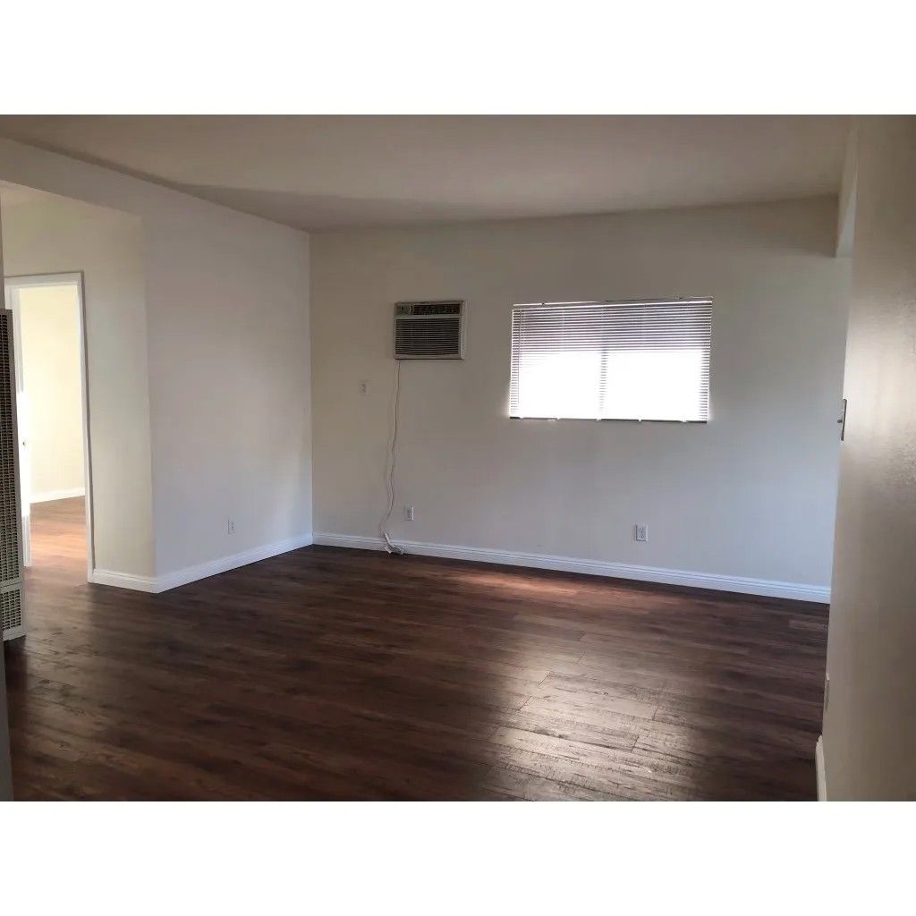 Photo of 540 N Madison Ave #4, Los Angeles, CA 90004 (MLS # WS26095180)