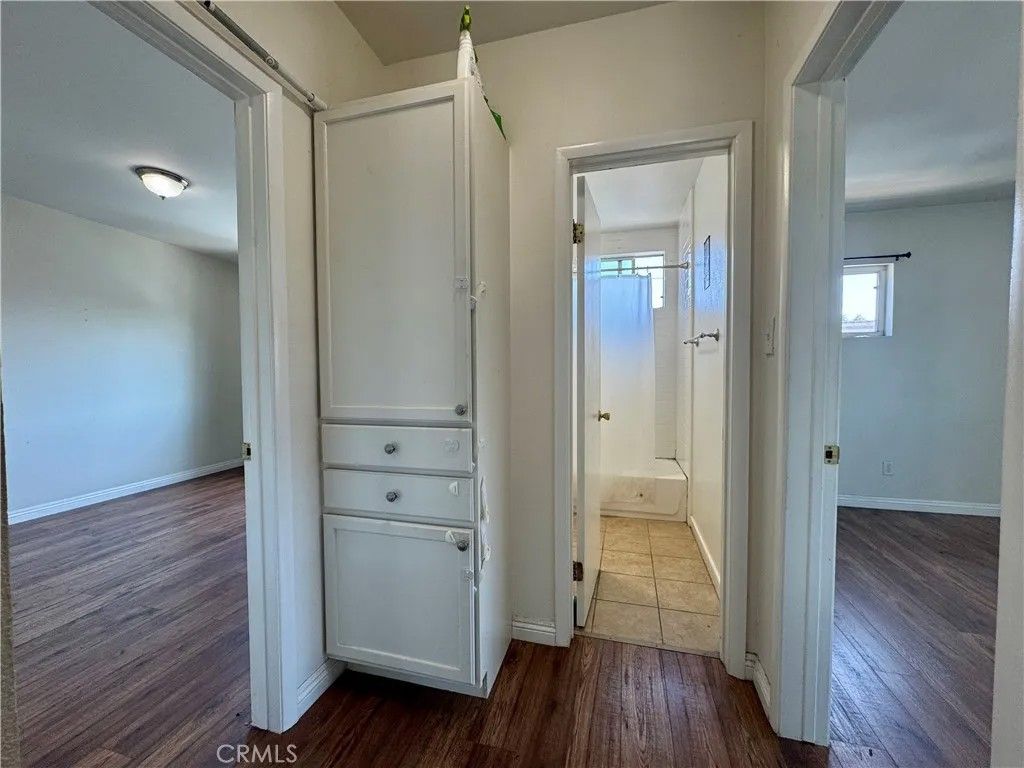 Photo of 540 N Madison Ave #4, Los Angeles, CA 90004 (MLS # WS26095180)