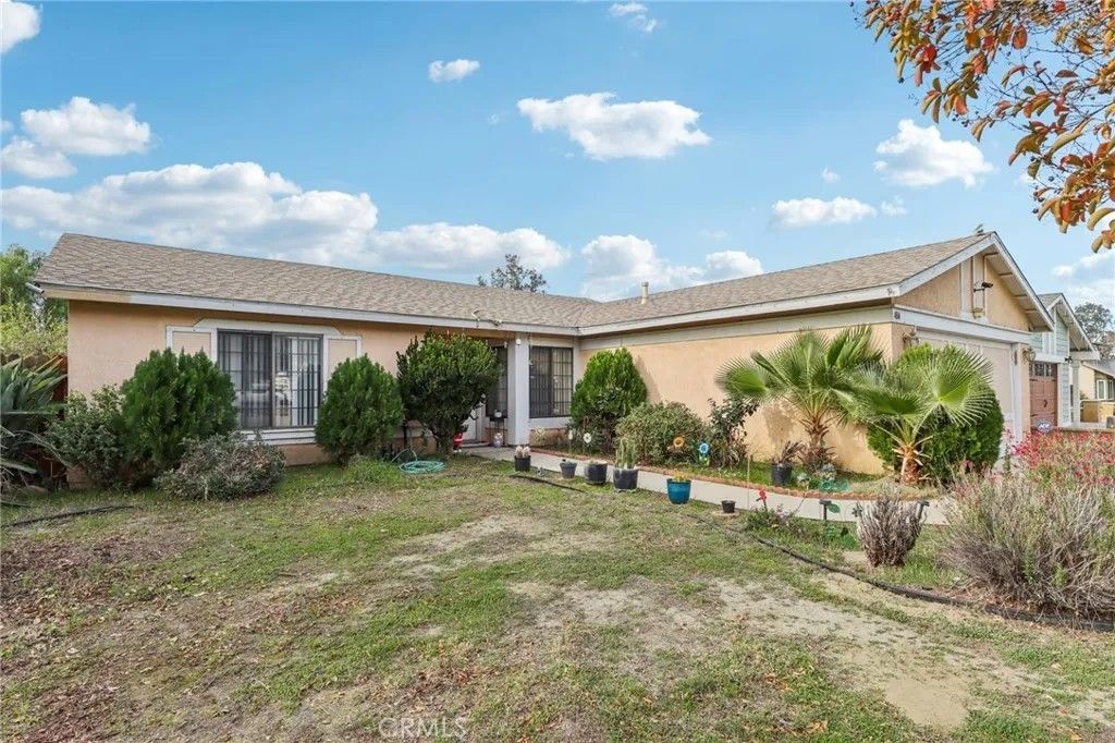 Photo of 484 Westminister, San Jacinto, CA 92583 (MLS # SW25277728)