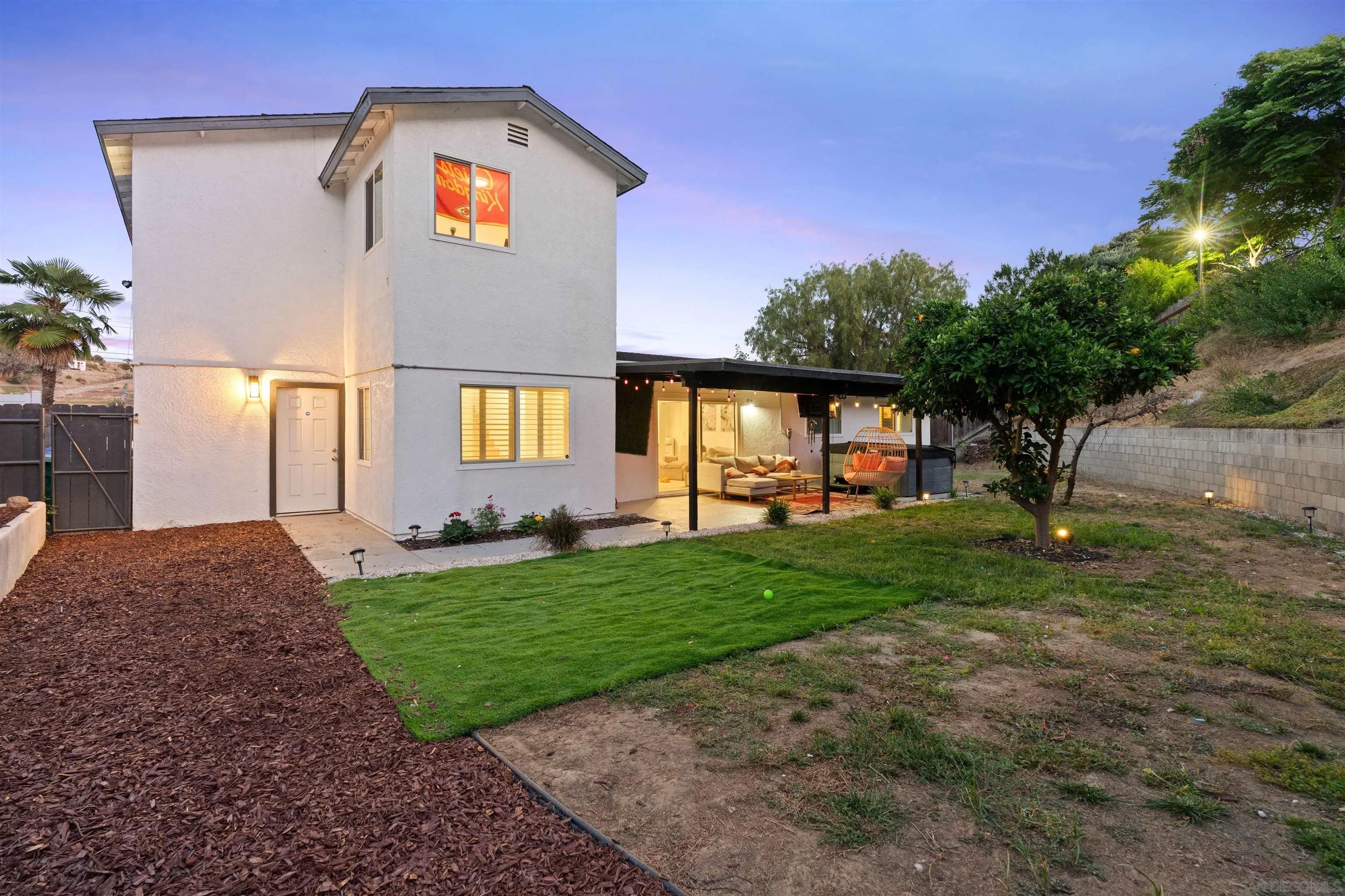 2216 Calle Chanate