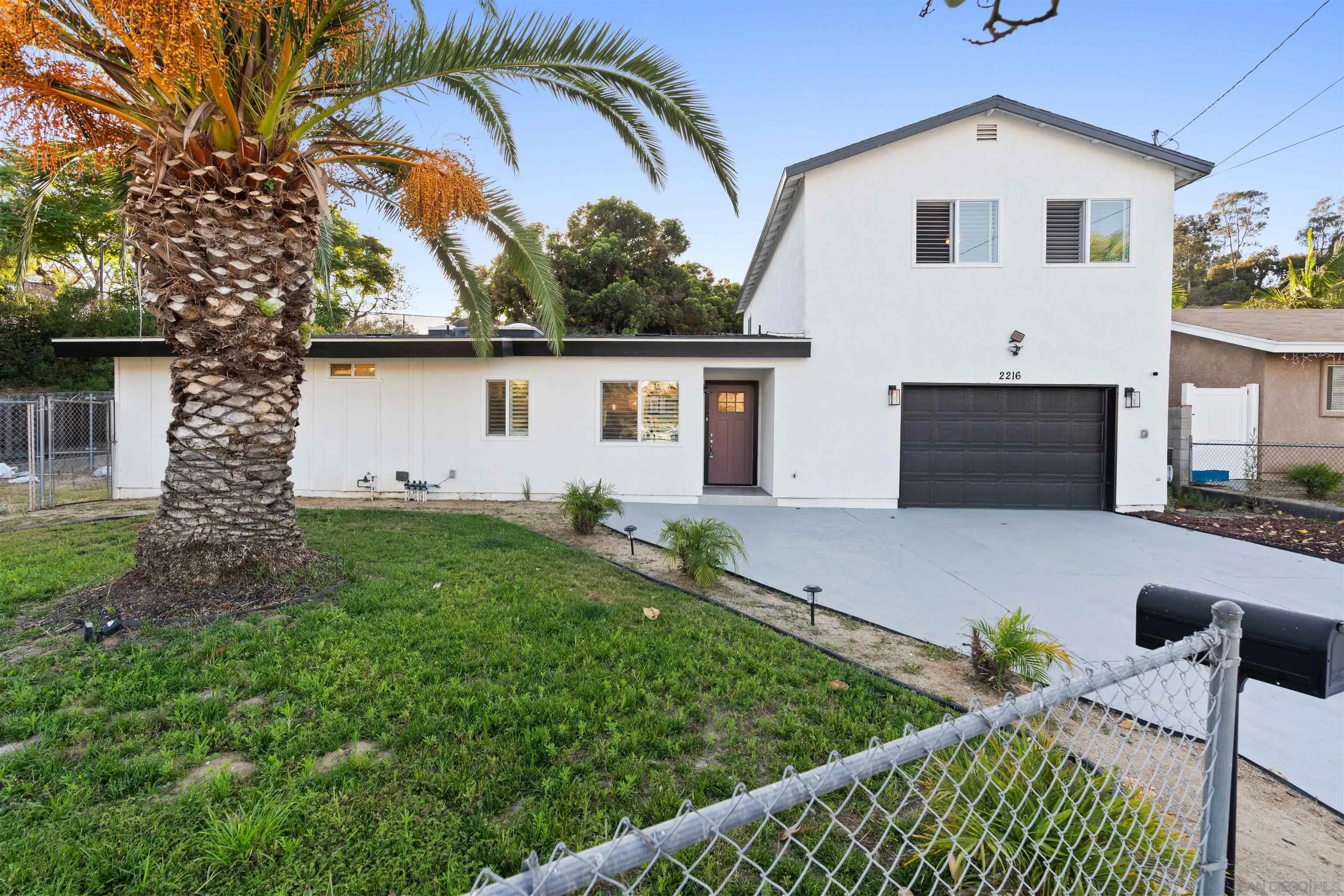 2216 Calle Chanate