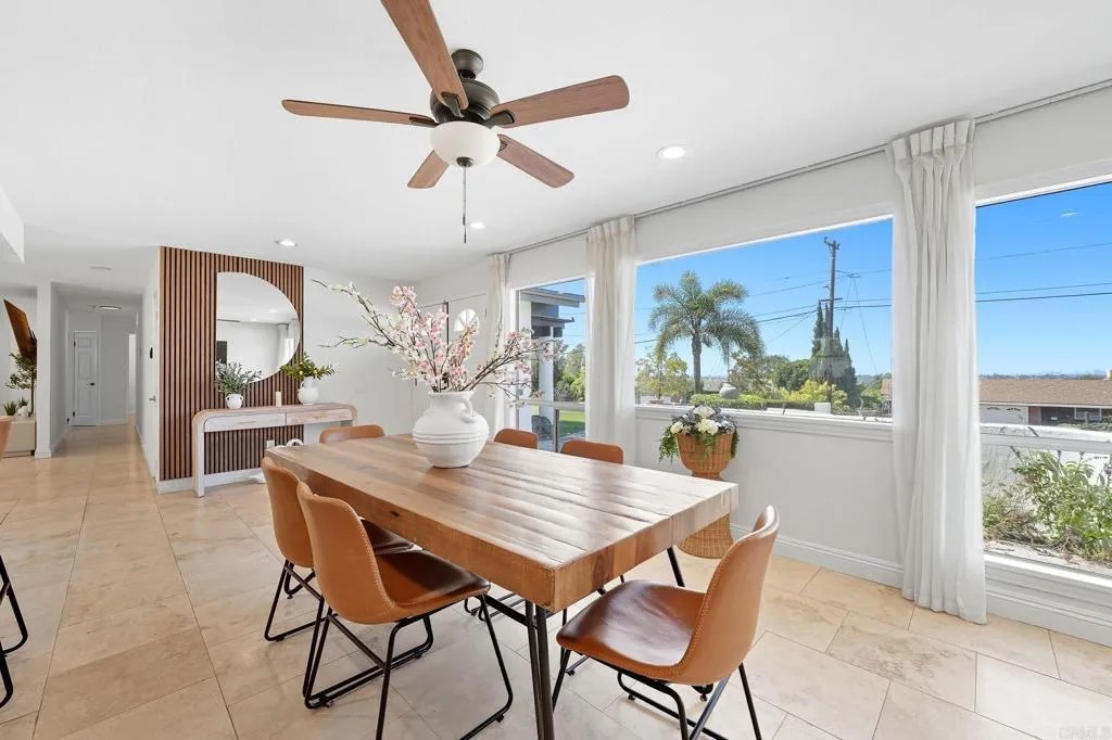 305 Camino Del Cerro Grande