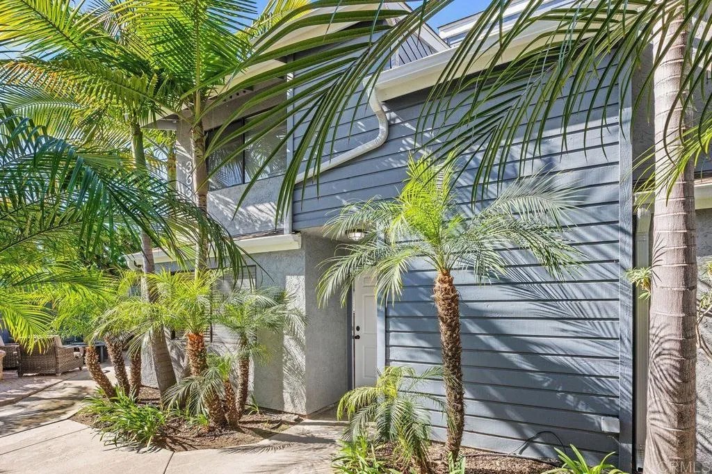 363 HEMLOCK Avenue C