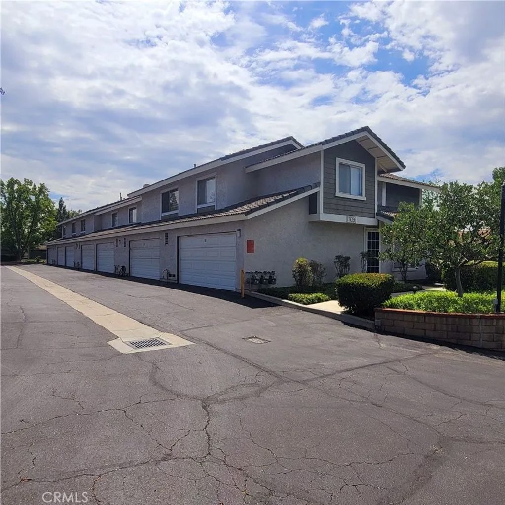 Photo of 1109 Golden Springs, Diamond Bar, CA 91765 (MLS # CV26000192)