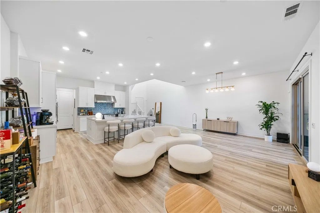 378 Mullberry Place