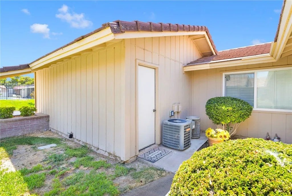27535 Lakeview 21