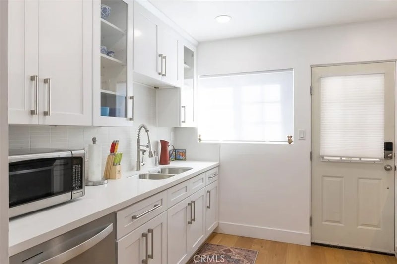 6036 Lindley