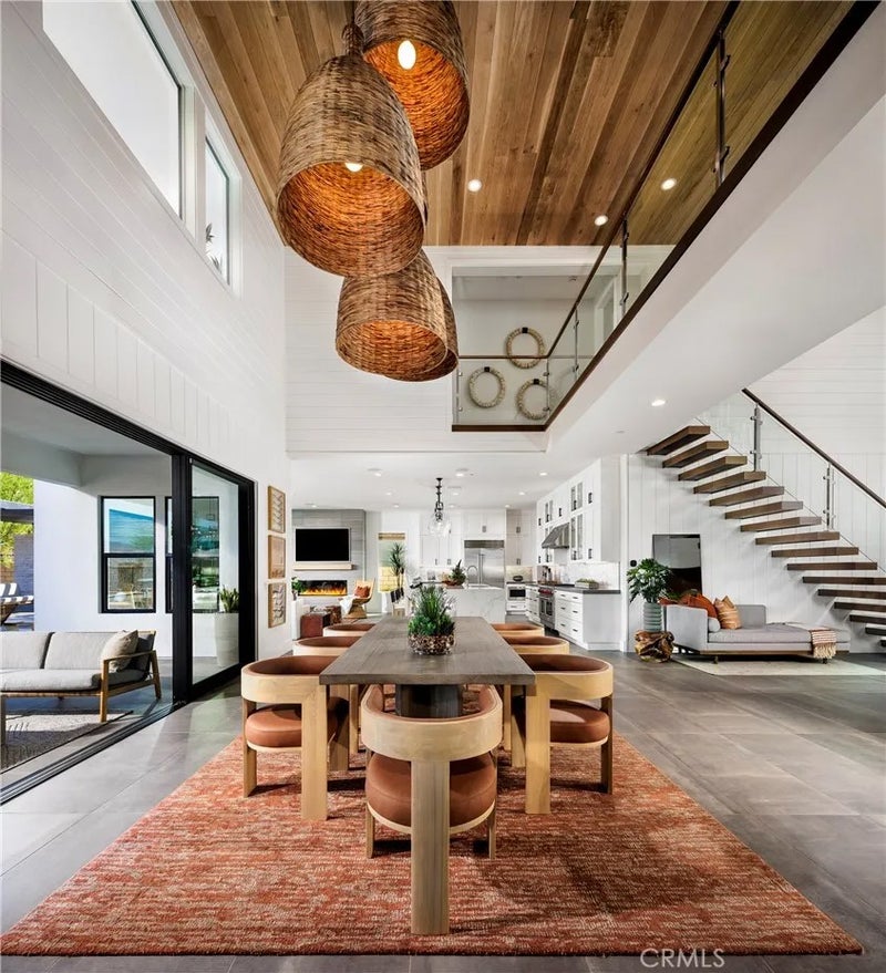 24180 N Camino Cascada
