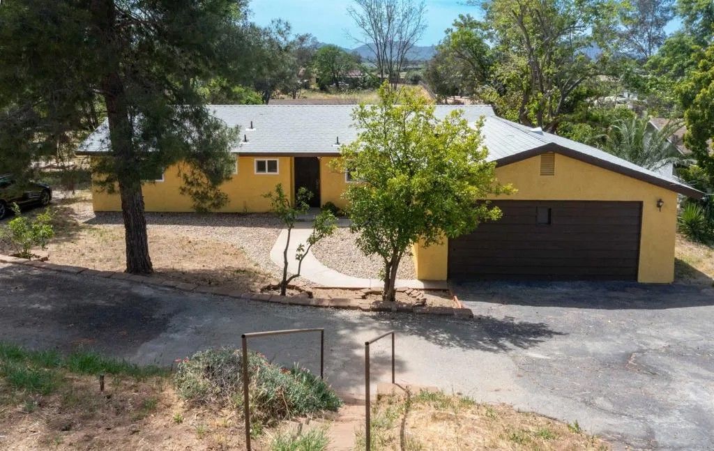 Photo of 1121 11Th Street, Ramona, CA 92065 (MLS # PTP2602428)