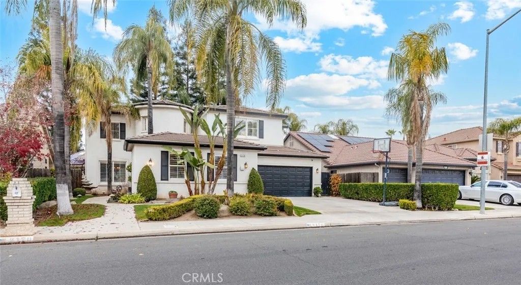 Photo of 2170 W Beechwood Avenue, Fresno, CA 93711 (MLS # FR26001216)