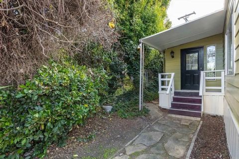 Photo of 718 Sycamore Ave #193, Vista, CA 92083 (MLS # NDP2511318)