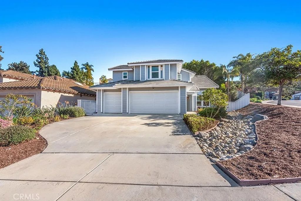 Photo of 2053 Sequoia St, San Marcos, CA 92078 (MLS # SW26014627)