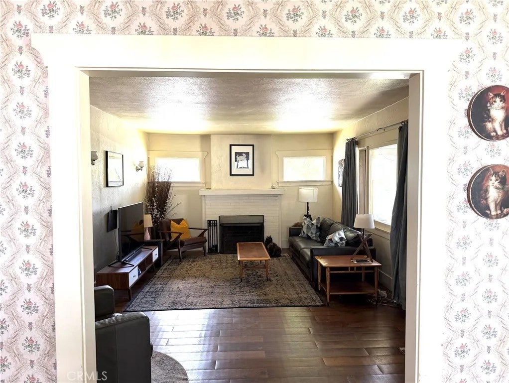 108 S Oak Avenue