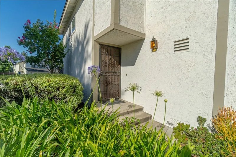 587 S College