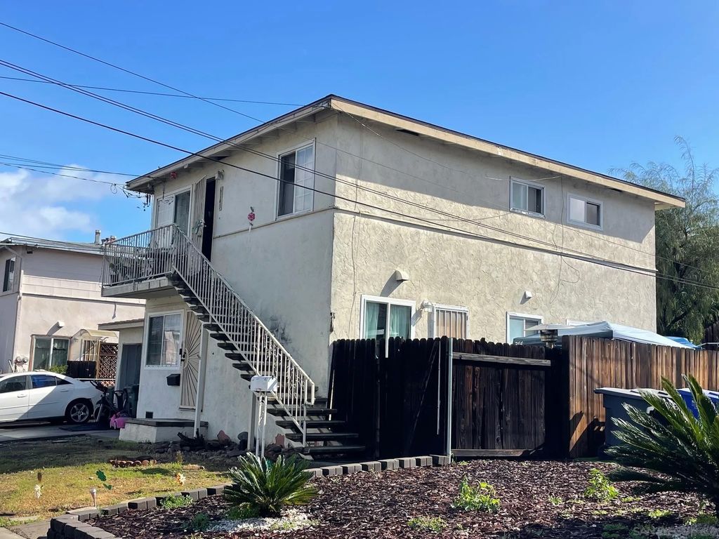 Photo of 6141-43 Horton Dr, La Mesa, CA 91942 (MLS # 260003954)