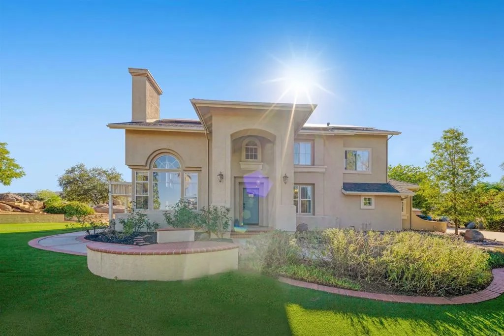 2173 Twisted Oak Ln Lane