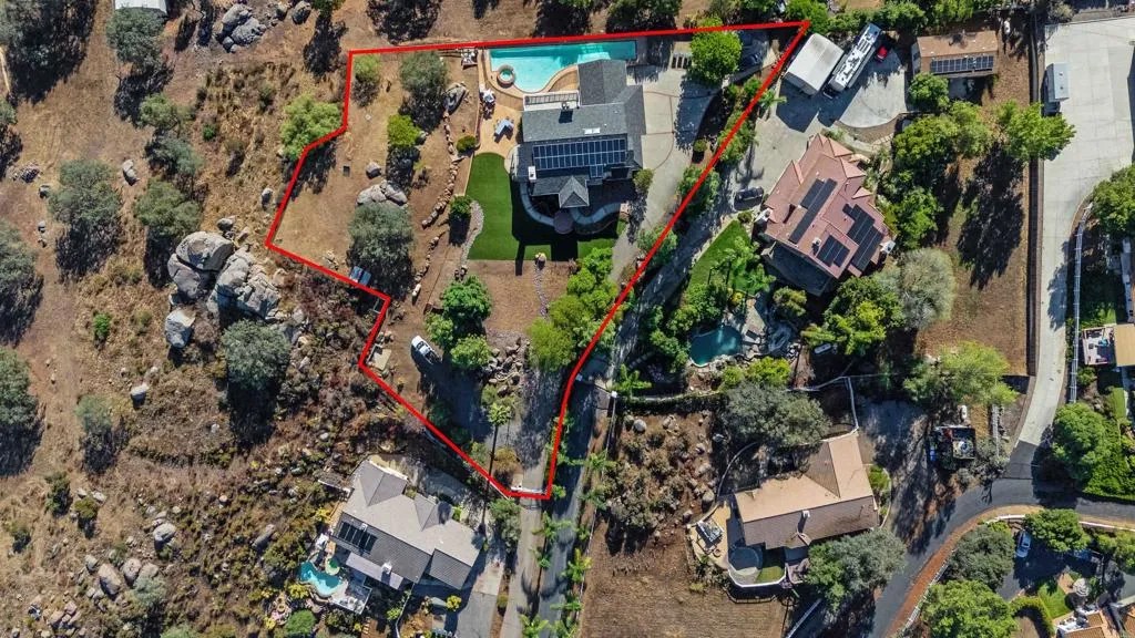 2173 Twisted Oak Ln Lane