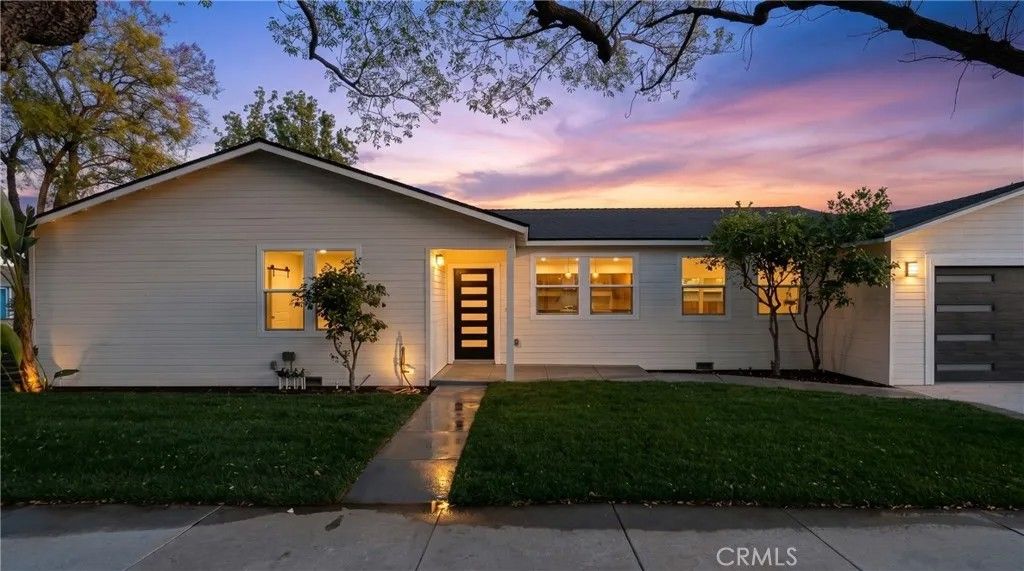 Photo of 700 W 10th Street, Azusa, CA 91702 (MLS # OC26067469)