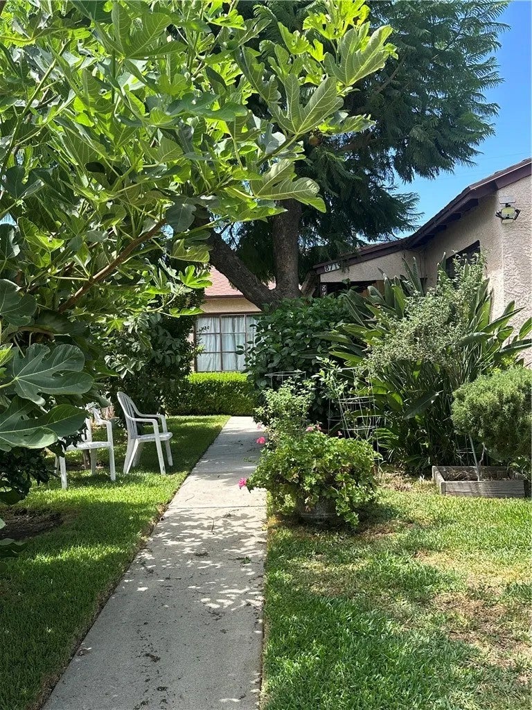 8719 Tilden