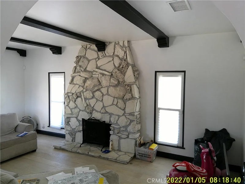 1456 W 89th