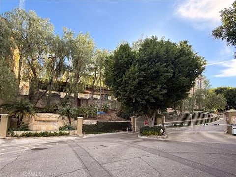 5220 Premiere Hills 221 Woodland Hills CA 91364