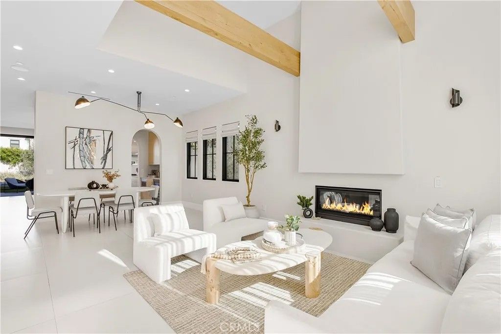 Photo of 4324 Camellia, Studio City, CA 91604 (MLS # SR26009216)