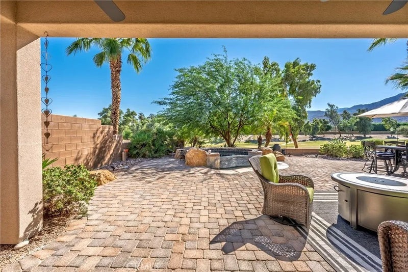 81877 Rustic Canyon