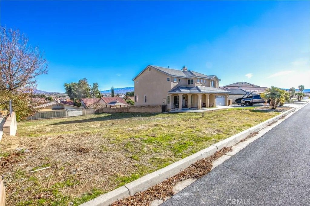 Photo of 13255 Autumn Leaves Ave, Victorville, CA 92395 (MLS # CV25278318)