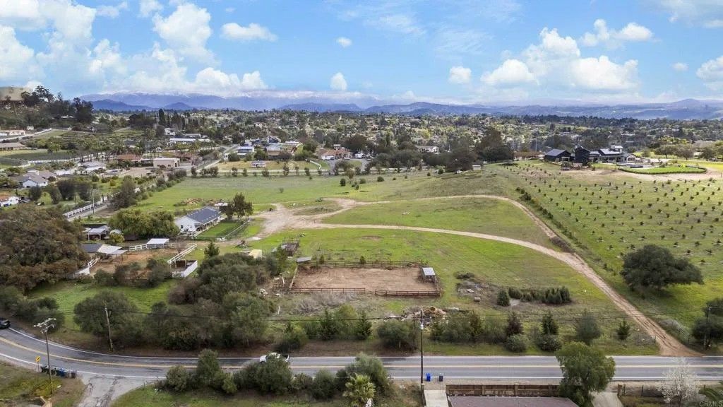Photo of 3270 Olive Hill Rd, Fallbrook, CA 92028 (MLS # NDP2502231)