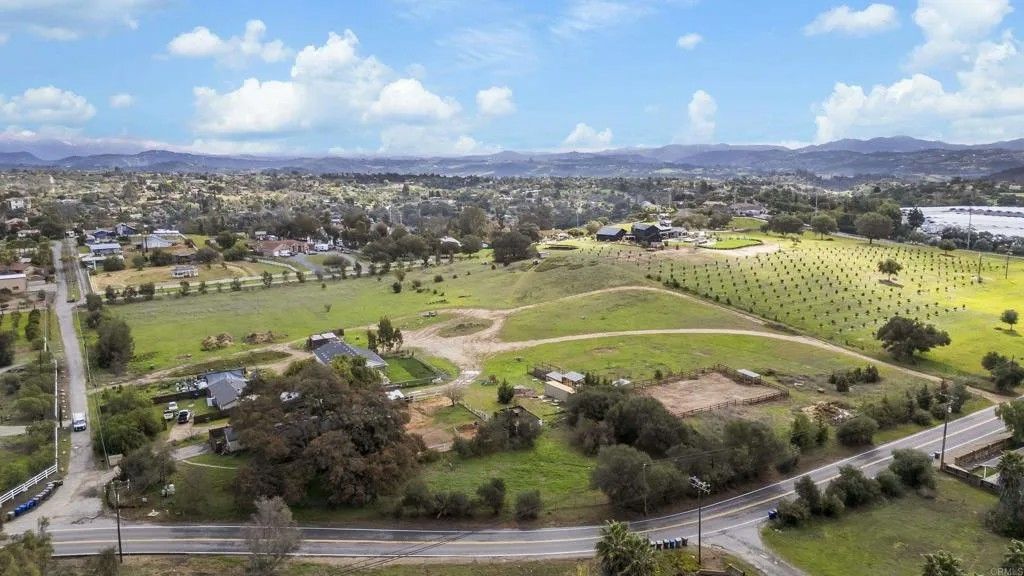 Photo of 3270 Olive Hill Rd, Fallbrook, CA 92028 (MLS # NDP2502231)