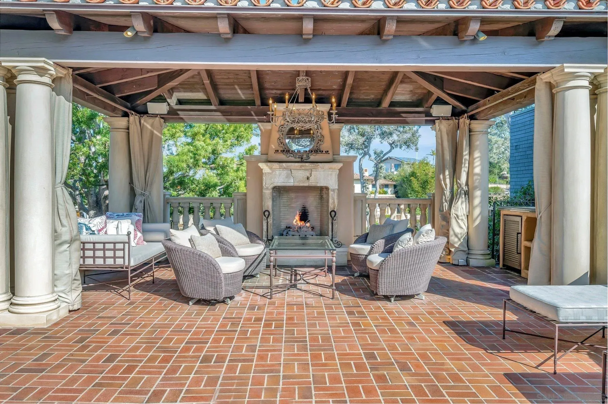 La Jolla, California 92037, United States, 6 Bedrooms Bedrooms, ,7 BathroomsBathrooms,Residential,Active,11003