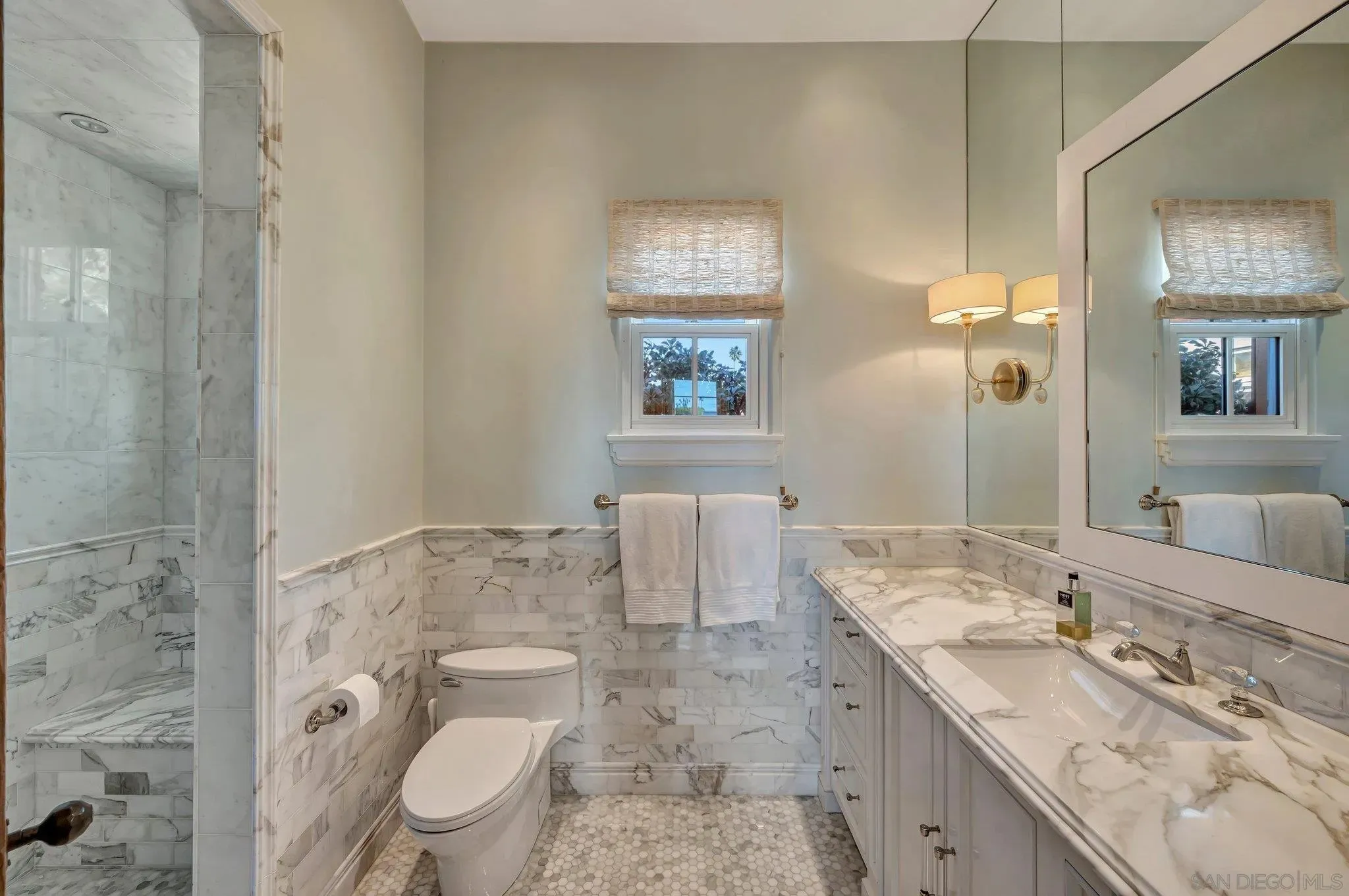 La Jolla, California 92037, United States, 6 Bedrooms Bedrooms, ,7 BathroomsBathrooms,Residential,Active,11003