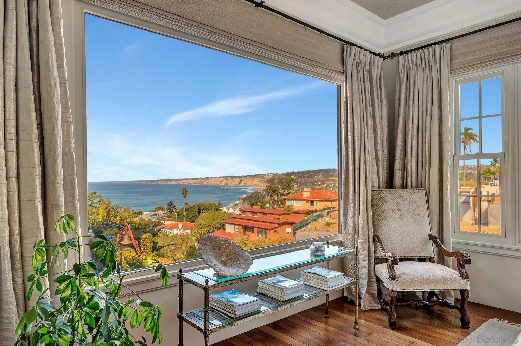 La Jolla, California 92037, United States, 6 Bedrooms Bedrooms, ,7 BathroomsBathrooms,Residential,Active,11003