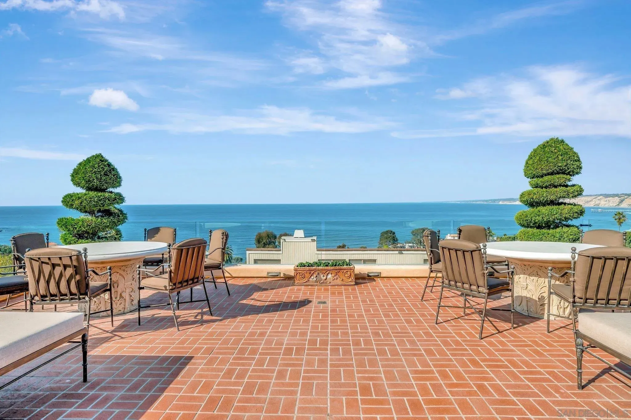 La Jolla, California 92037, United States, 6 Bedrooms Bedrooms, ,7 BathroomsBathrooms,Residential,Active,11003