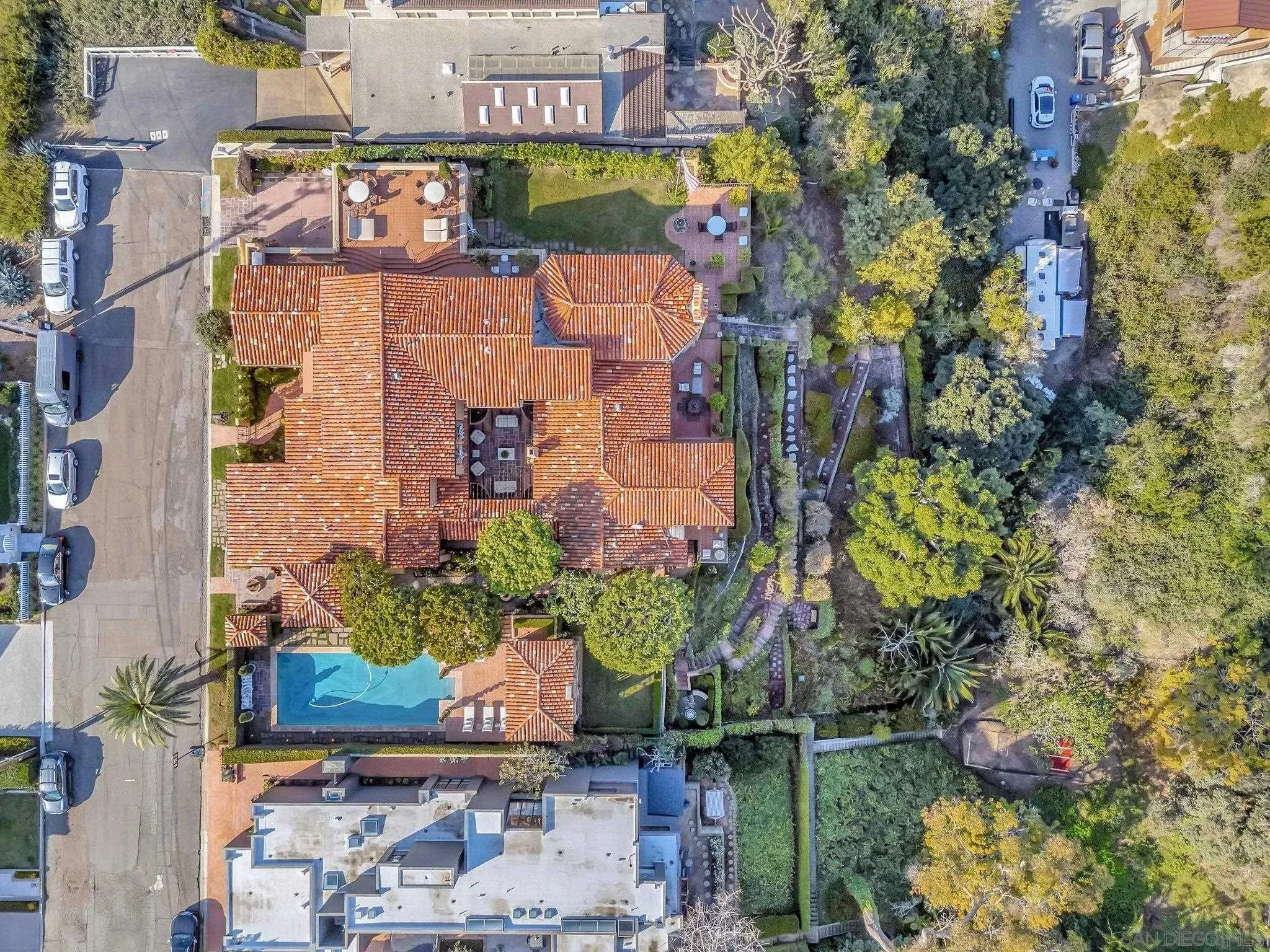 La Jolla, California 92037, United States, 6 Bedrooms Bedrooms, ,7 BathroomsBathrooms,Residential,Active,11003