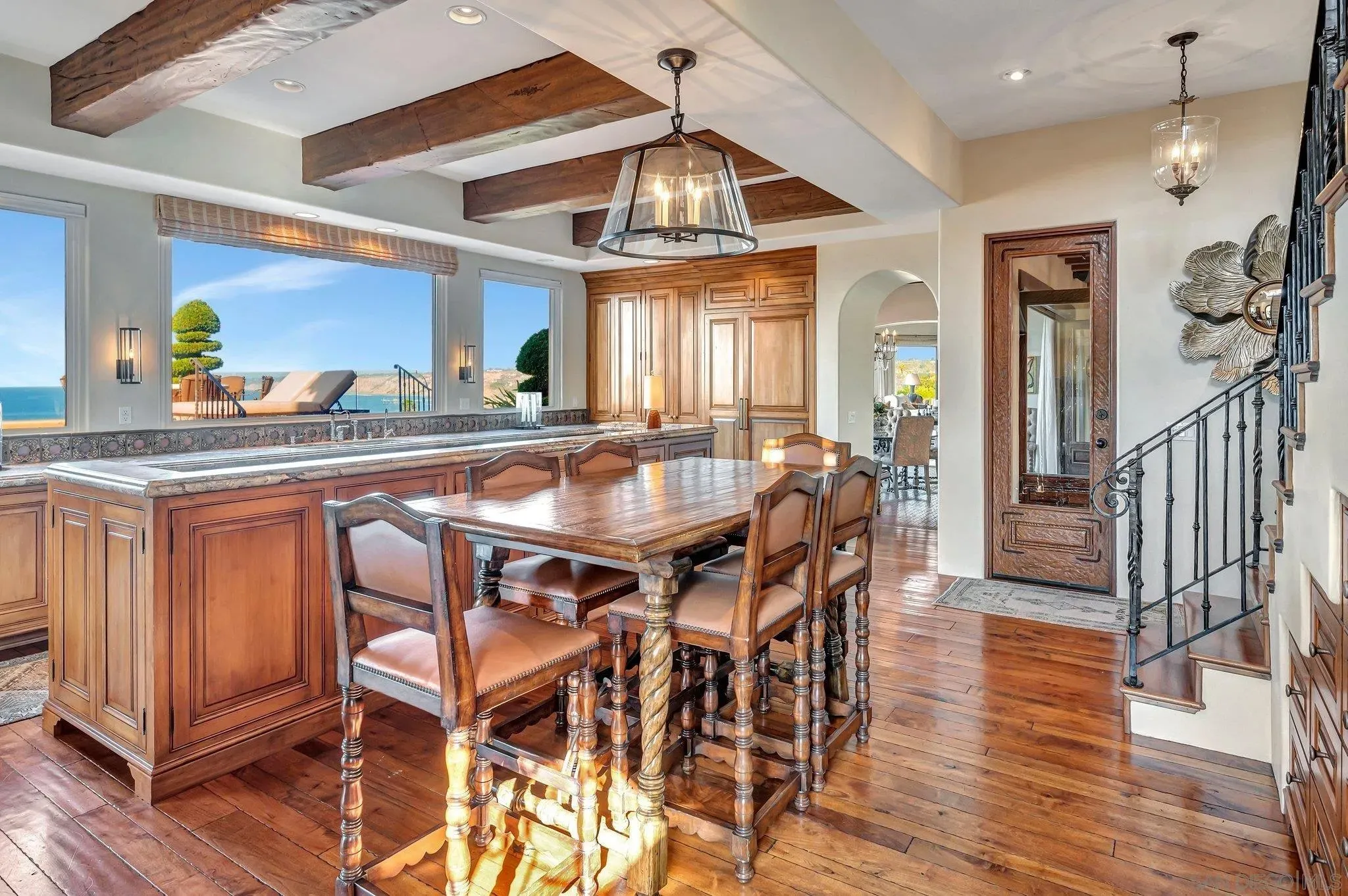 La Jolla, California 92037, United States, 6 Bedrooms Bedrooms, ,7 BathroomsBathrooms,Residential,Active,11003