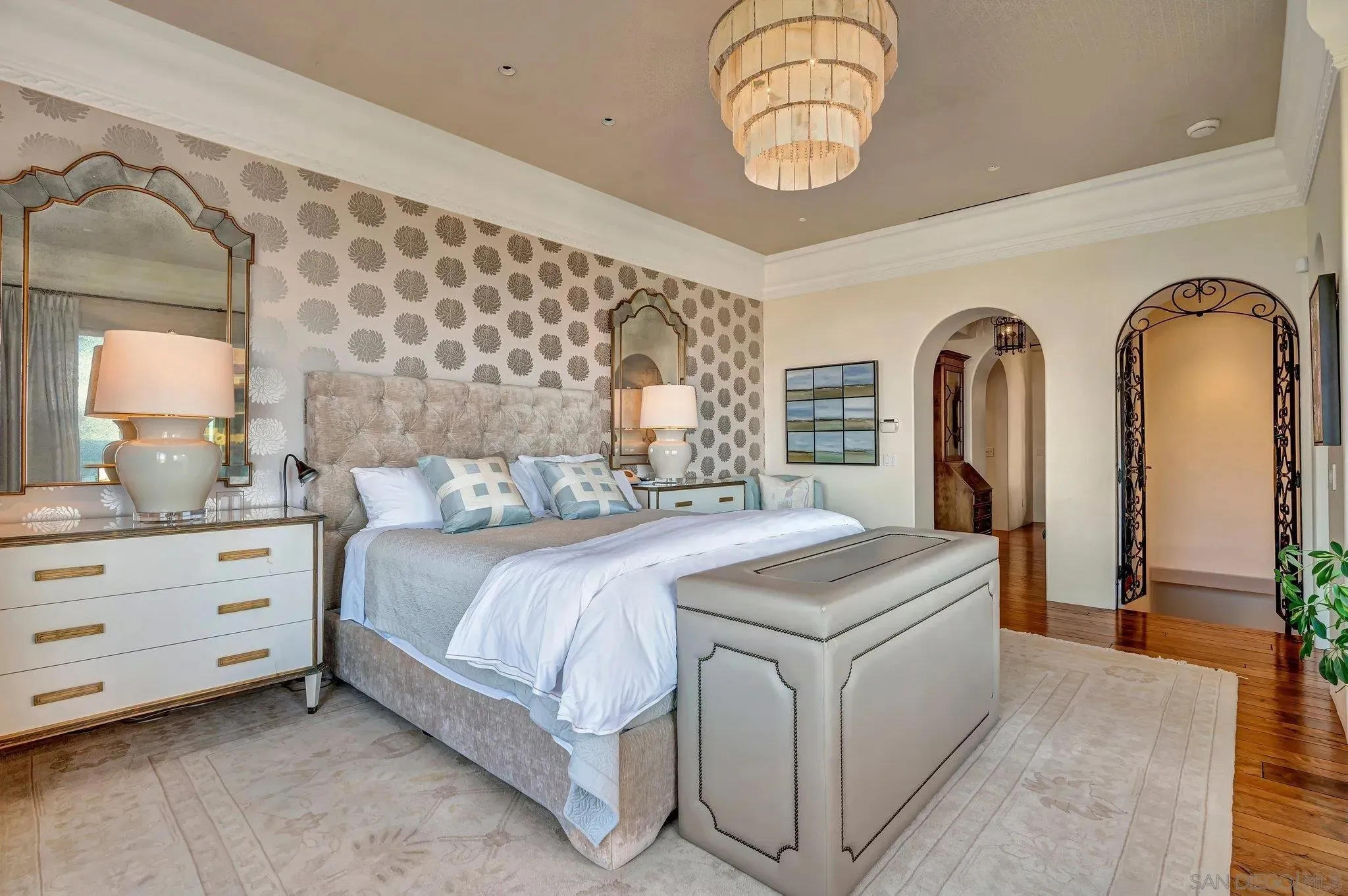 La Jolla, California 92037, United States, 6 Bedrooms Bedrooms, ,7 BathroomsBathrooms,Residential,Active,11003