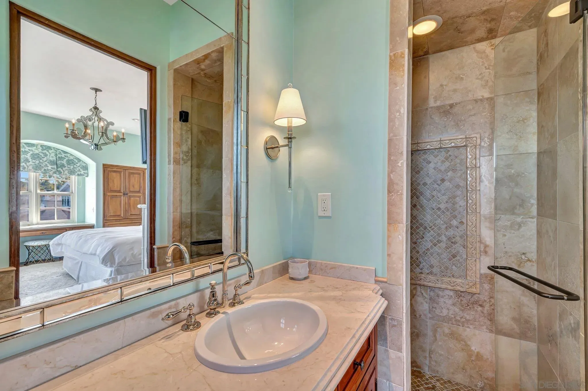 La Jolla, California 92037, United States, 6 Bedrooms Bedrooms, ,7 BathroomsBathrooms,Residential,Active,11003