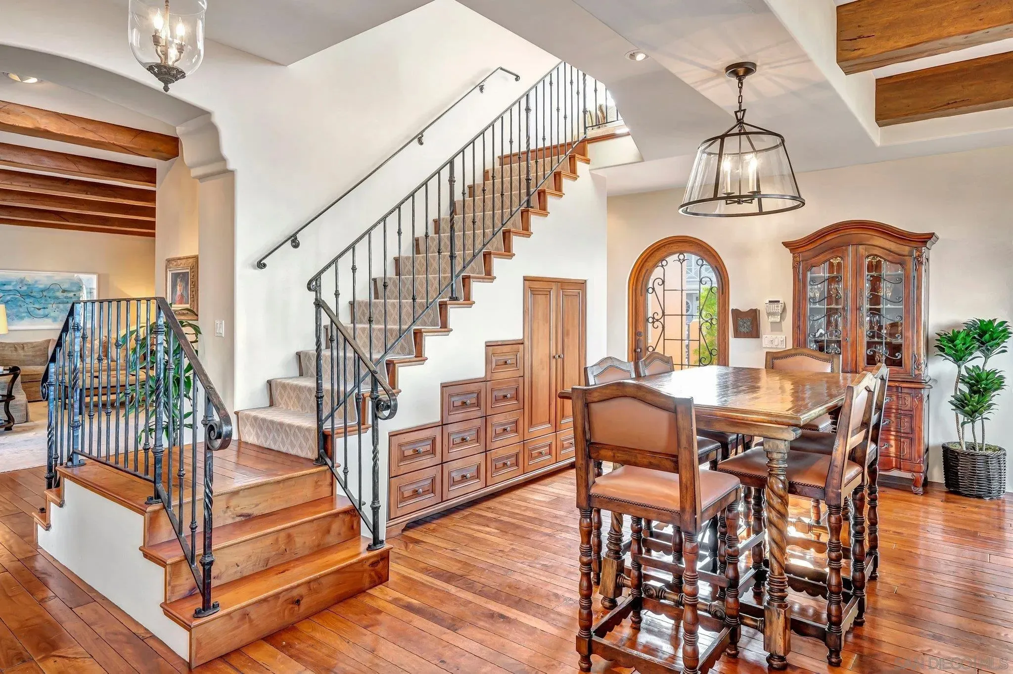 La Jolla, California 92037, United States, 6 Bedrooms Bedrooms, ,7 BathroomsBathrooms,Residential,Active,11003