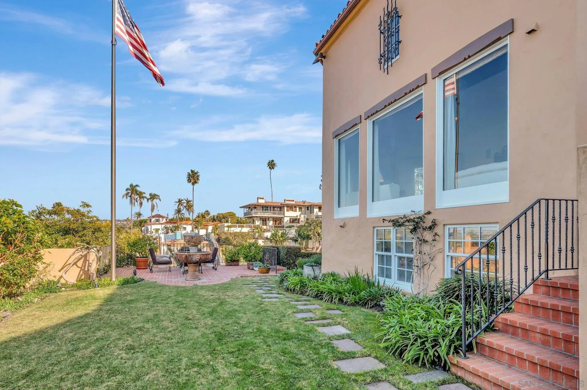 La Jolla, California 92037, United States, 6 Bedrooms Bedrooms, ,7 BathroomsBathrooms,Residential,Active,11003