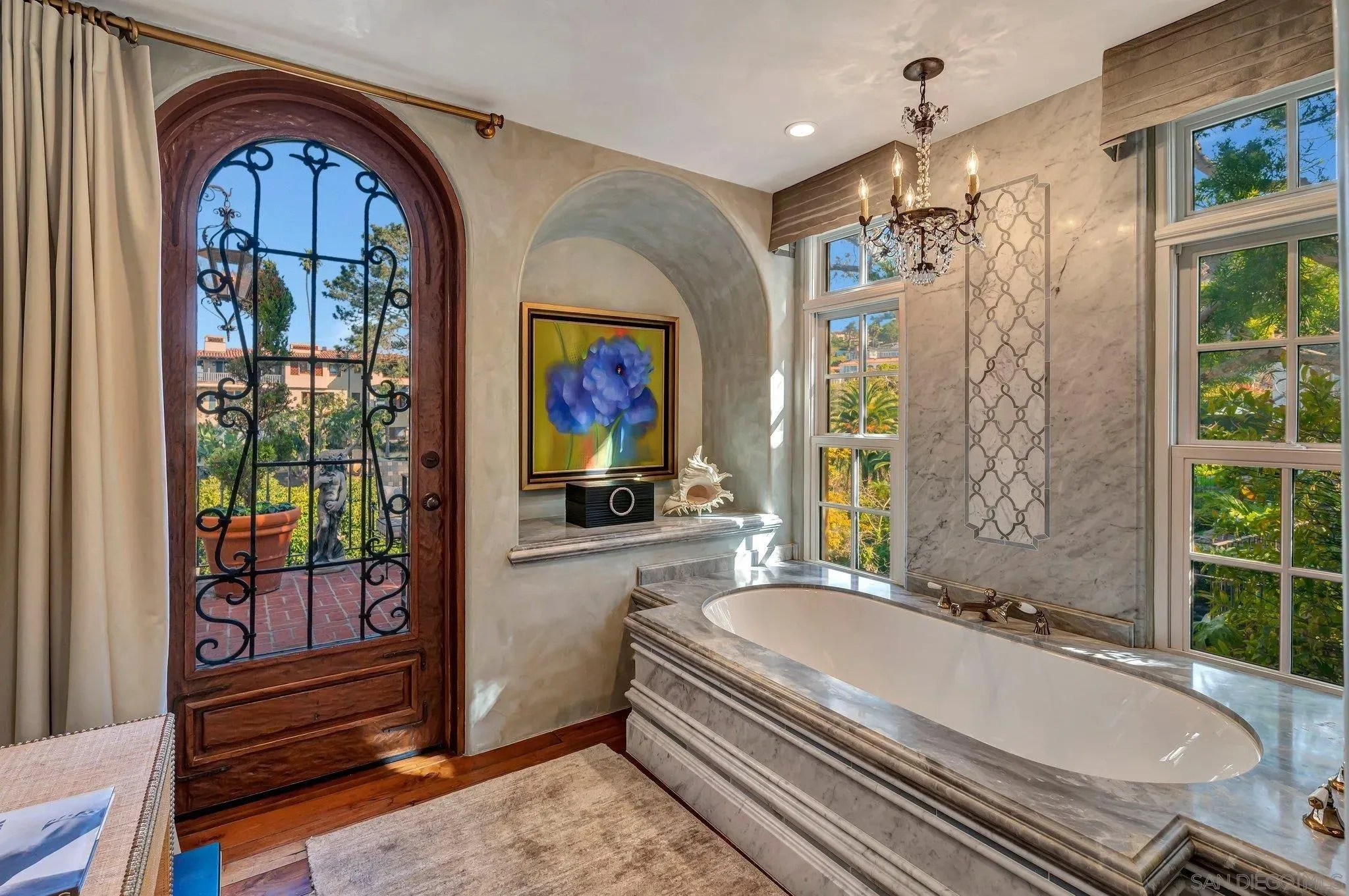 La Jolla, California 92037, United States, 6 Bedrooms Bedrooms, ,7 BathroomsBathrooms,Residential,Active,11003