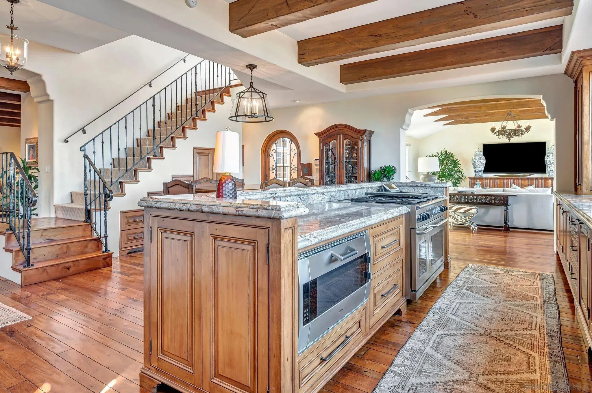 La Jolla, California 92037, United States, 6 Bedrooms Bedrooms, ,7 BathroomsBathrooms,Residential,Active,11003