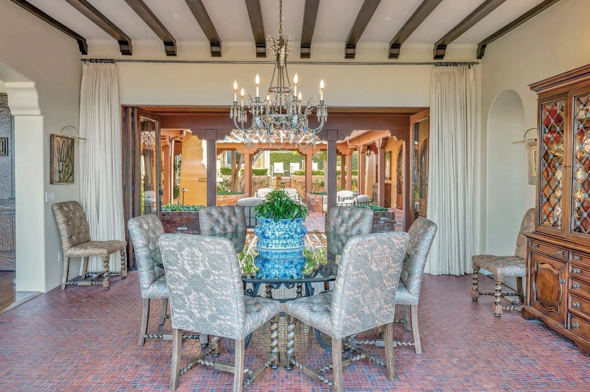 La Jolla, California 92037, United States, 6 Bedrooms Bedrooms, ,7 BathroomsBathrooms,Residential,Active,11003