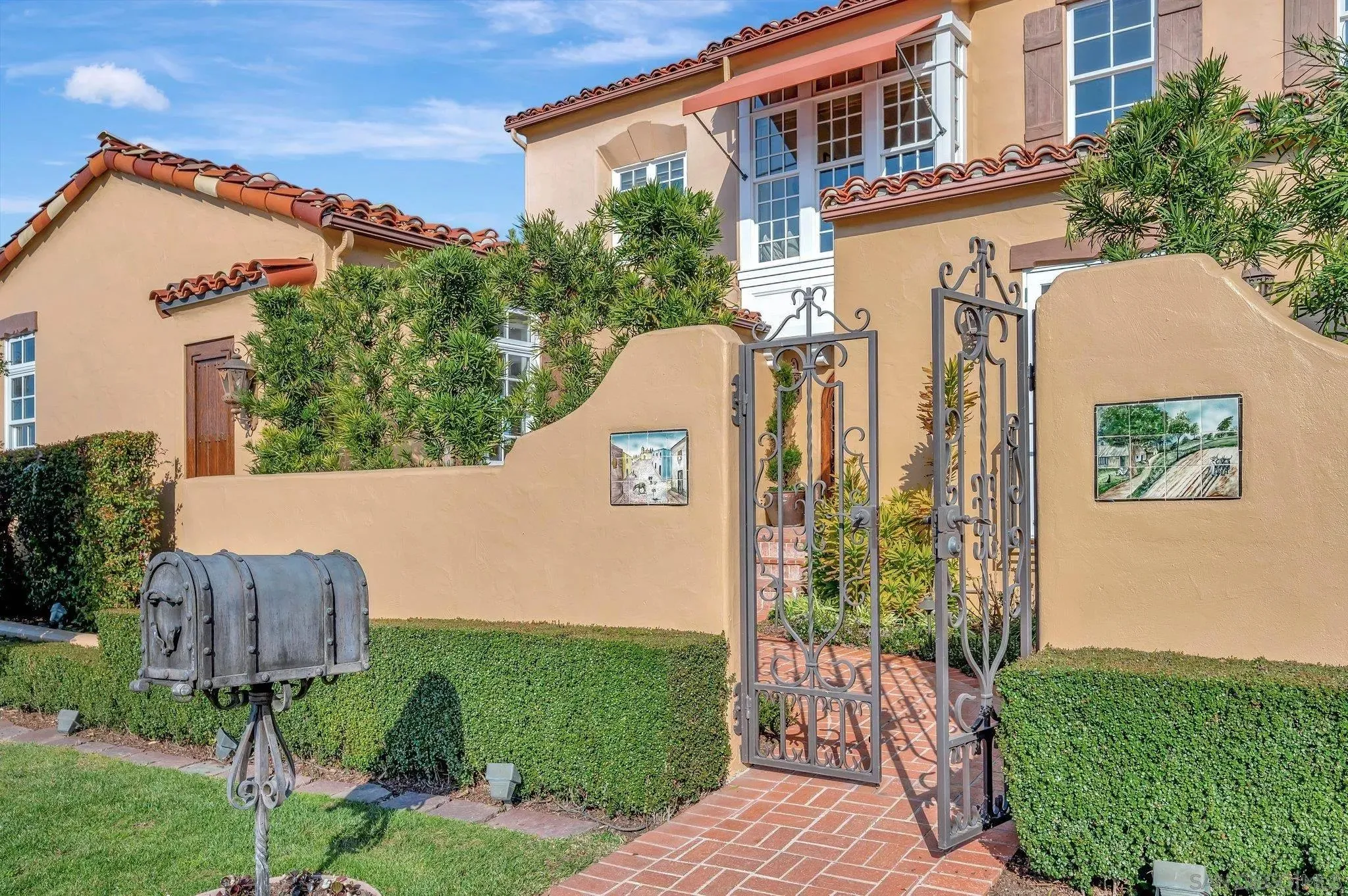 La Jolla, California 92037, United States, 6 Bedrooms Bedrooms, ,7 BathroomsBathrooms,Residential,Active,11003