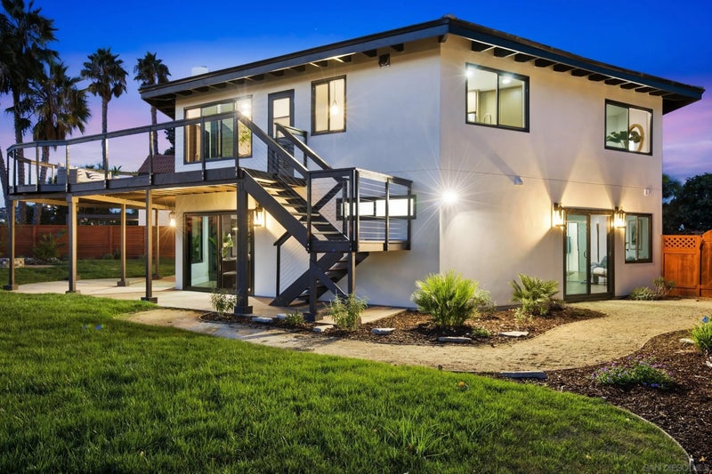 7619 Cortina Ct