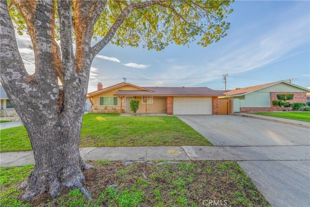Photo of 5041 Mccomber Rd, Buena Park, CA 90621 (MLS # DW25281597)