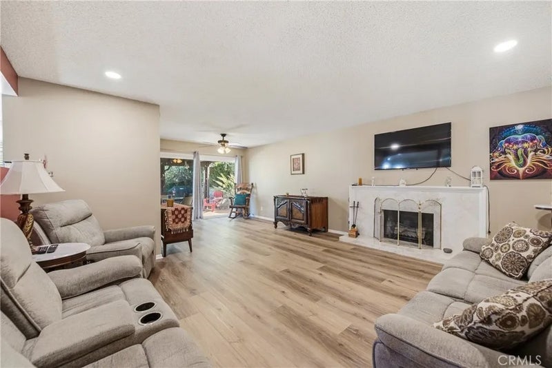 856 Moffatt Circle